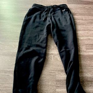Guys black Hollister joggers size small   Like new!